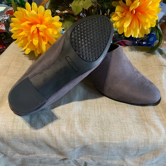 Slides - Picture 1 of 2